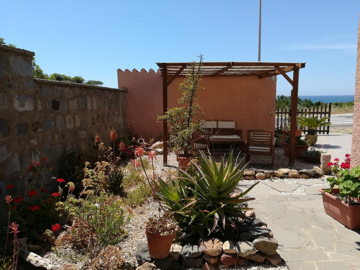 Bed and Breakfast Andrea E Valentina S'Archittu Exterior foto